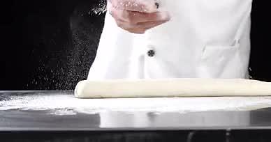 擀面皮手擀皮饺子皮包子皮视频的预览图